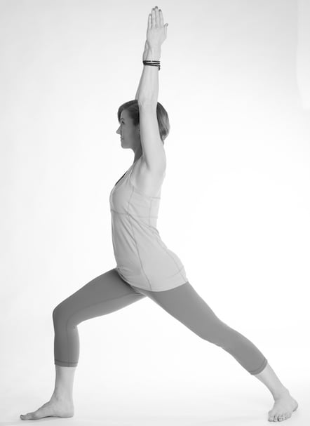La posizione del Guerriero è una delle più famose dello yoga e più utilizzate